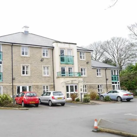 Buy this 1 bed apartment on Highfield Grove in Wrose, BD10 8QW