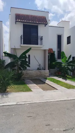 Rent this studio house on Avenida Las Palmas in Gran Santa Fe III, 77534