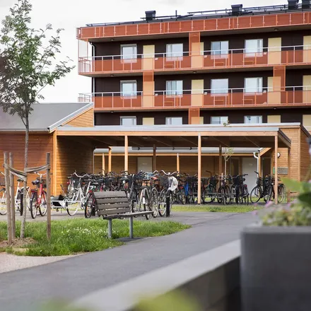 Rent this 3 bed apartment on Linfrögatan 3 in 701 35 Örebro, Sweden