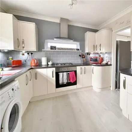 Image 2 - Boxgrove, Worthing, West Sussex, Bn12 - House for sale