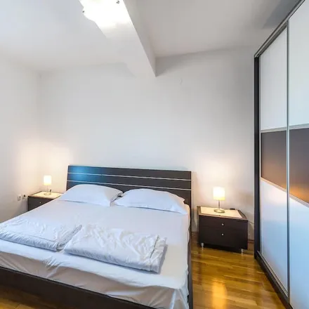 Rent this 8 bed house on 21410 Općina Postira