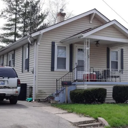 Buy this 2 bed house on 1117 Barrie Avenue in Flint, MI 48507