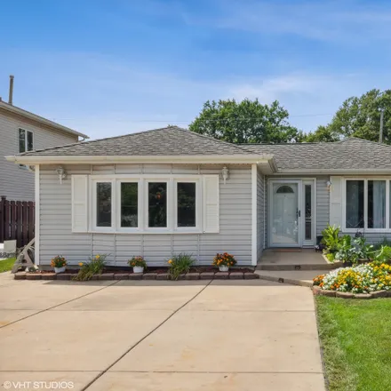 Buy this 3 bed house on 9744 Austin Avenue in Oak Lawn, IL 60453