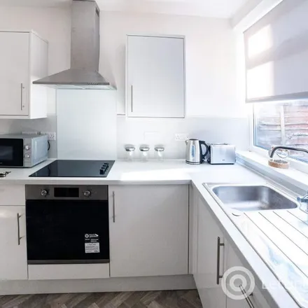 Image 1 - Loughborough Avenue, Nottingham, NG2 4LG, United Kingdom - Apartment for rent