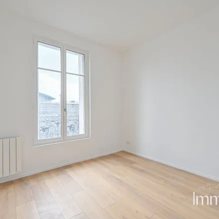 Rent this 2 bed apartment on 27 Rue Péclet in 75015 Paris, France