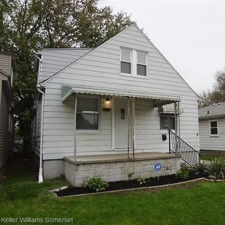 Rent this 4 bed house on 8127 Orchard Avenue in Warren, MI 48089