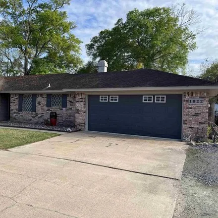 Buy this 3 bed house on 1054 Alma Drive in Lumberton, TX 77657