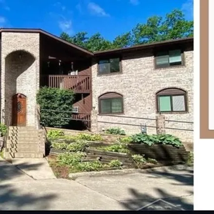 Buy this 2 bed condo on 3378 Christy Way North in Saginaw Charter Township, MI 48603