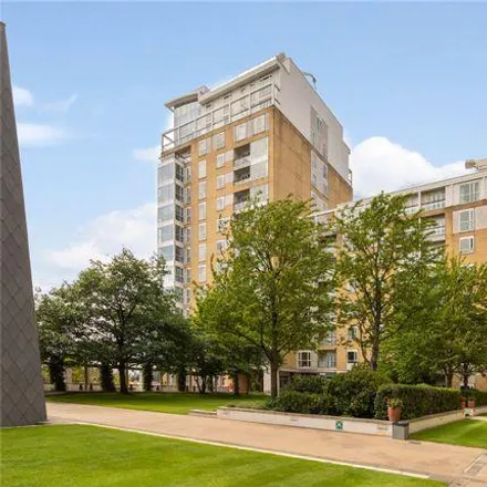 Rent this 1 bed apartment on Eaton House in 39 Westferry Circus, Canary Wharf