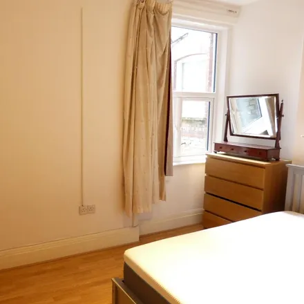 Image 4 - Golders Green / Finchley Road, Finchley Road, London, NW11 8RU, United Kingdom - Apartment for rent