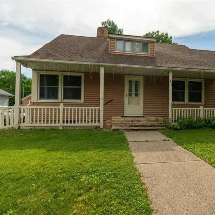 Buy this 5 bed house on 462 1st St in Gaylord, Minnesota