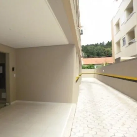 Rent this 2 bed apartment on Posto Canasvieiras in Avenida das Nações, Canasvieiras