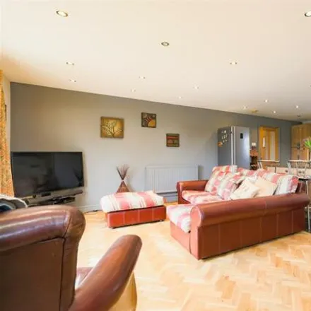 Image 2 - Whinney Lane, Mellor, BB2 7EH, United Kingdom - House for sale