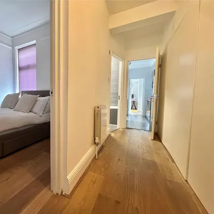 Image 2 - 99 Whittington Road, London, N22 8YR, United Kingdom - Apartment for rent