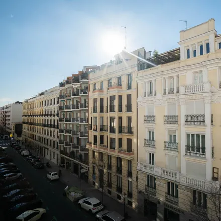 Image 6 - Calle de Luchana, 38, 28010 Madrid, Spain - Room for rent