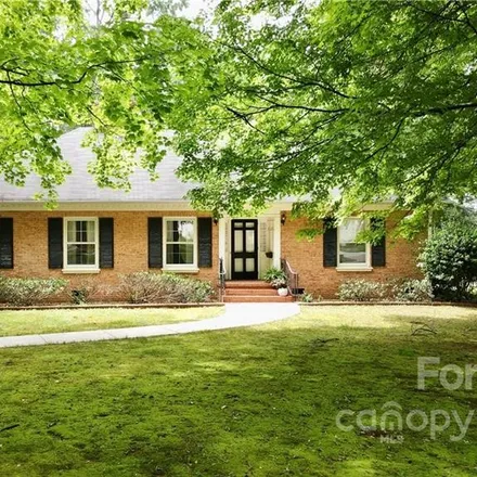 Image 2 - 1234 Rembrandt Circle, The Cloisters, Charlotte, NC 28211, USA - House for sale