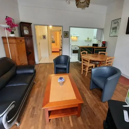 Rent this 2 bed apartment on Ille-et-Vilaine