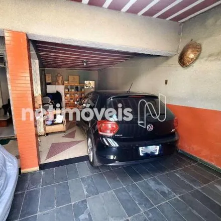 Buy this 3 bed house on Rua Lídia in Pirajá, Belo Horizonte - MG