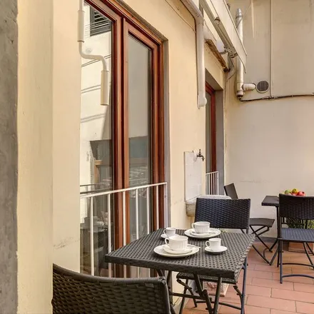 Rent this studio apartment on Borgo Tegolaio 9