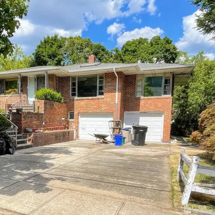 Buy this 3 bed house on 711 South 2nd Avenue in Highland Park, NJ 08904