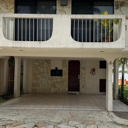 Rent this 5 bed house on Avenida Tancol in 89210 Tampico, TAM