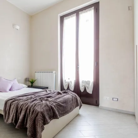 Rent this 2 bed room on La Gravina in Via Giovanni Pezzotti, 46