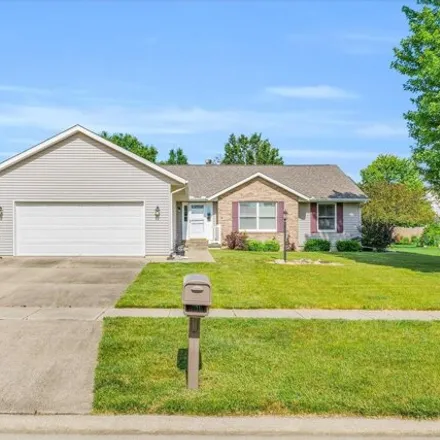Buy this 3 bed house on 806 Heather Dr in Mahomet, Illinois
