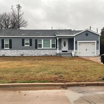 Buy this 3 bed house on 702 Nw 31st St in Lawton, Oklahoma