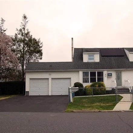 Buy this 4 bed house on 185 Lincoln Avenue in Brentwood, NY 11717