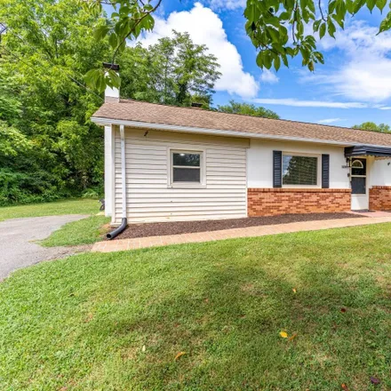 Image 2 - 139 Abbitts Drive, Amherst County, VA 24572, USA - House for sale