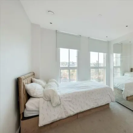 Image 4 - Queen's Park Station, Salusbury Road, London, NW6 6NJ, United Kingdom - Apartment for sale