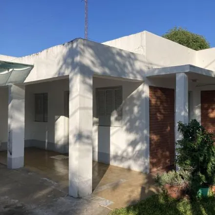 Buy this 2 bed house on Entre Ríos 867 in Departamento San Lorenzo, Roldán