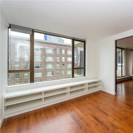 Image 6 - Grandview Condominiums, 2201 3rd Avenue, Seattle, WA 98121, USA - Apartment for rent