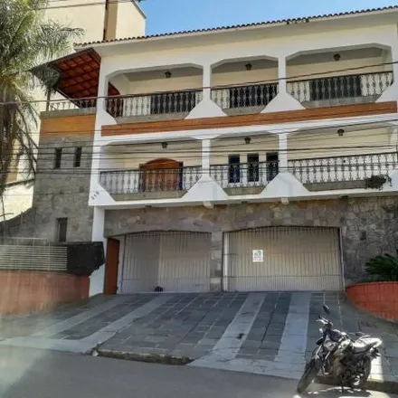 Rent this 3 bed house on Rua Correia Neto in Centro, Poços de Caldas - MG