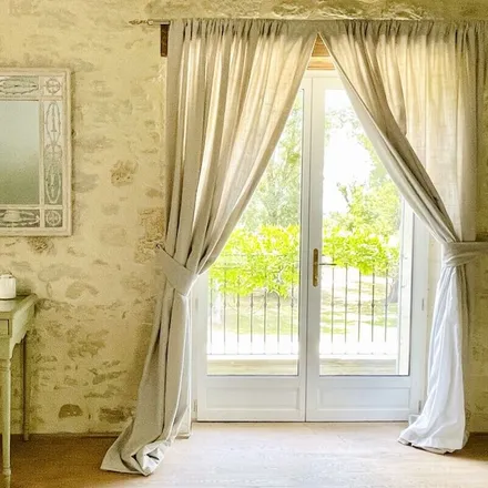 Rent this 6 bed house on 33580 Cours-de-Monségur