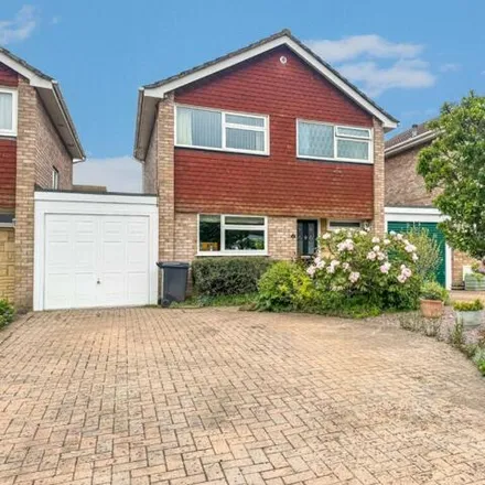 Buy this 3 bed house on Falcon Close in North Weston, BS20 6UT