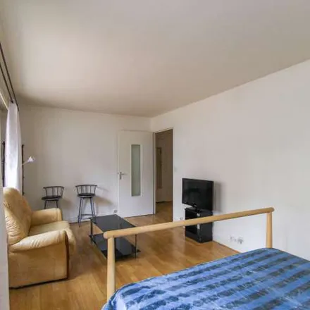 Rent this 1 bed apartment on 126 Avenue de Verdun in 92190 Issy-les-Moulineaux, France