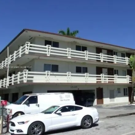 Rent this 1 bed condo on 1561 Southeast 15th Street in Lauderdale Harbors, Fort Lauderdale