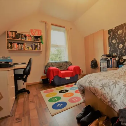Rent this 1 bed room on 6 Otley Road in Leeds, LS6 4DJ