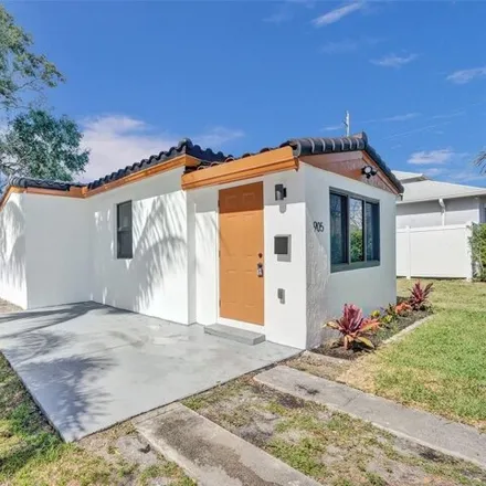 Buy this 2 bed house on 917 Southwest 22nd Street in Fort Lauderdale, FL 33315
