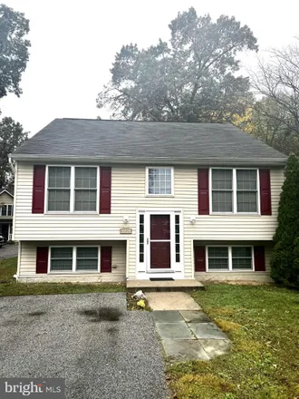 Image 1 - 423 Lincoln Avenue Southwest, Meadow Brook, Glen Burnie, MD 21061, USA - House for rent
