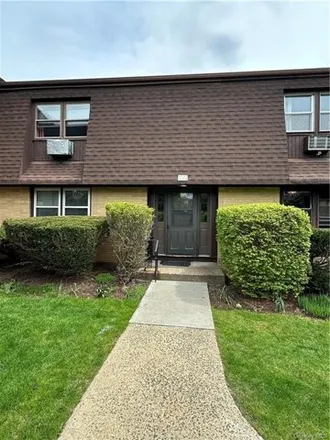 Rent this 1 bed condo on 2 Germonds Village in Bardonia, Clarkstown