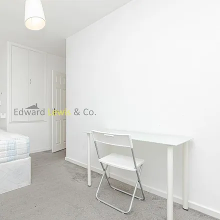 Image 4 - Gainford House, Ellsworth Street, London, E2 0AS, United Kingdom - Apartment for rent