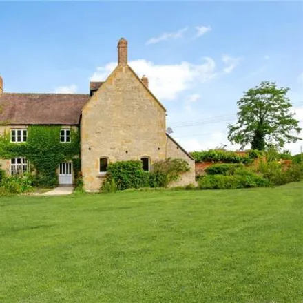Rent this 5 bed house on unnamed road in Dumbleton, WR11 7QP