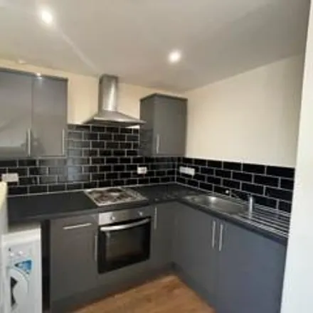 Image 2 - Sholebroke Place, Leeds, LS7 3HJ, United Kingdom - Apartment for rent