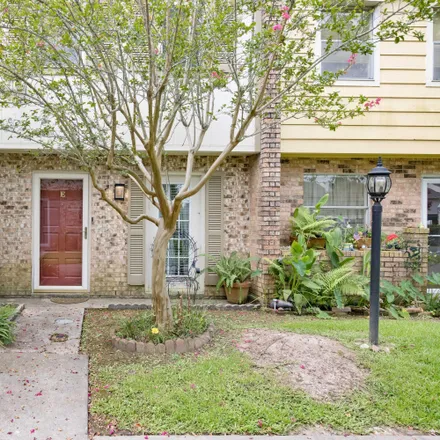 Rent this 2 bed townhouse on 1326 Dulles Drive in Lafayette, LA 70506