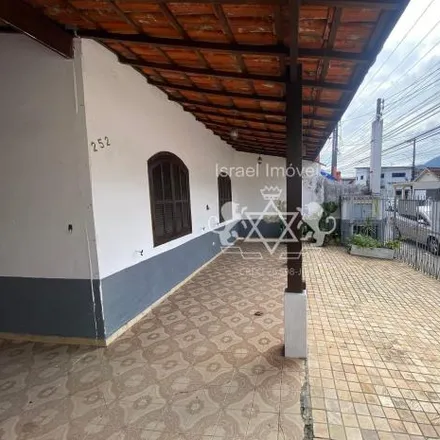 Buy this 5 bed house on Rua Teotino Tibiriça Pimenta in Centro, Caraguatatuba - SP
