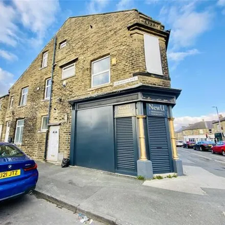 Rent this 1 bed room on Vernon Place in Bradford, BD2 4QN