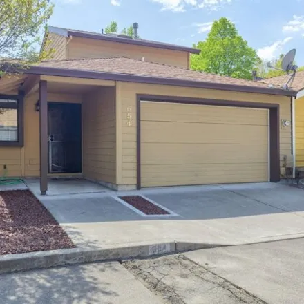 Buy this 2 bed house on 622 Golden Lane in Medford, OR 97504