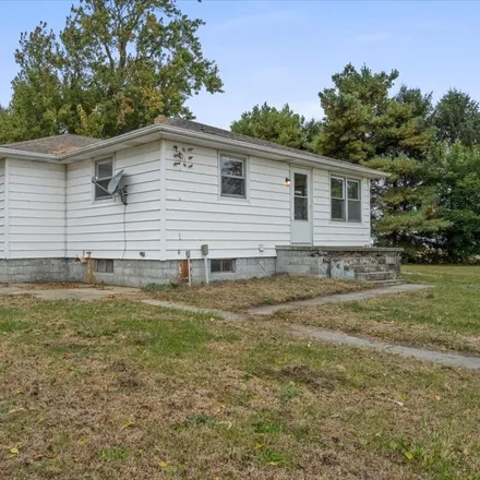 Buy this 3 bed house on 2450 East 800 North Road in McLean County, IL 61774